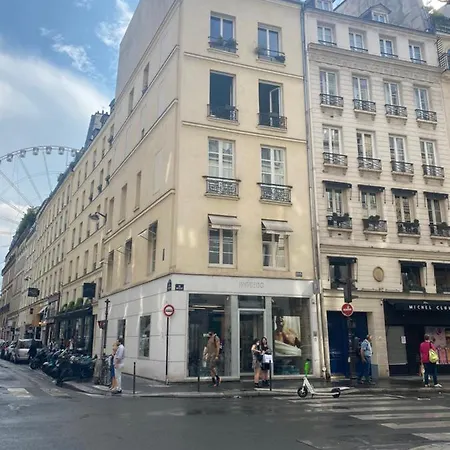 Apartment Pied A Terre Saint Honore Paris