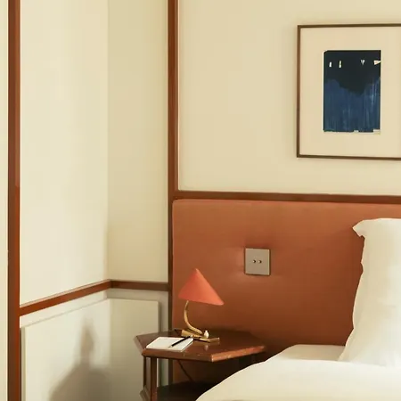 Pied A Terre Saint Honore Apartment Paris