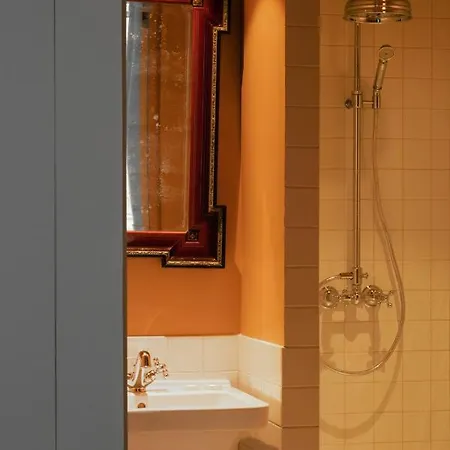 Pied A Terre Saint Honore Apartment *