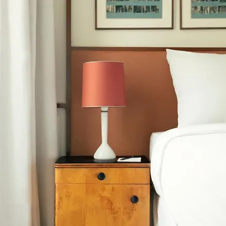 Pied A Terre Saint Honore *