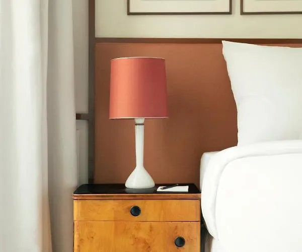 Pied A Terre Saint Honore *